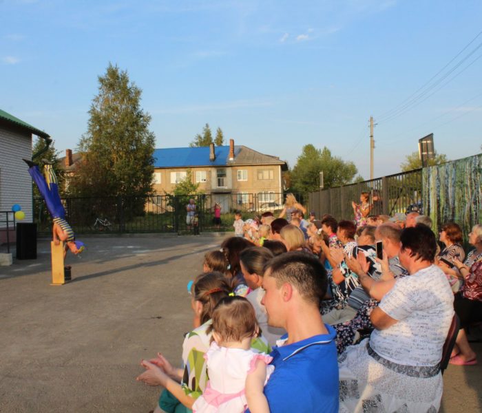 Скоро осень, за окнами август…