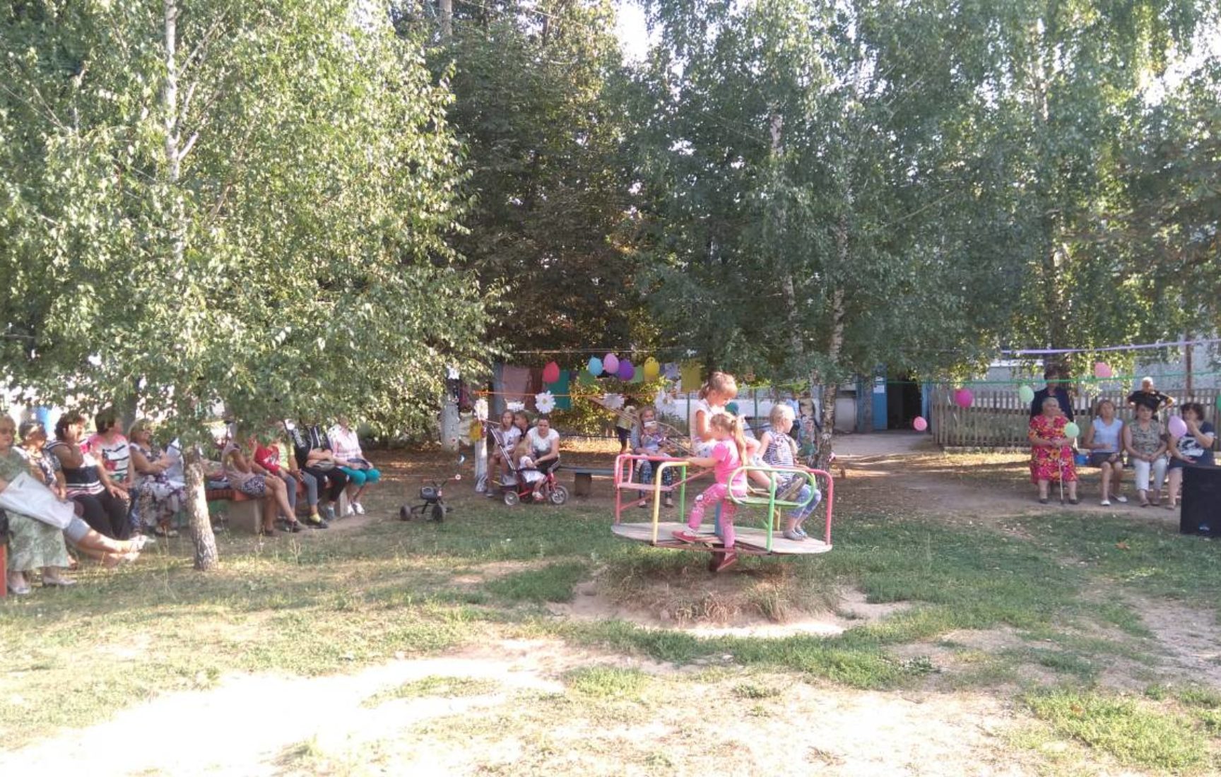 Скоро осень, за окнами август…