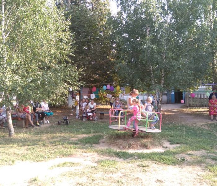 Скоро осень, за окнами август…