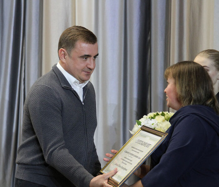 НЕСЛАБОЕ ЗВЕНО МЕЖДУ ЖИТЕЛЯМИ СЕЛА И ВЛАСТЬЮ