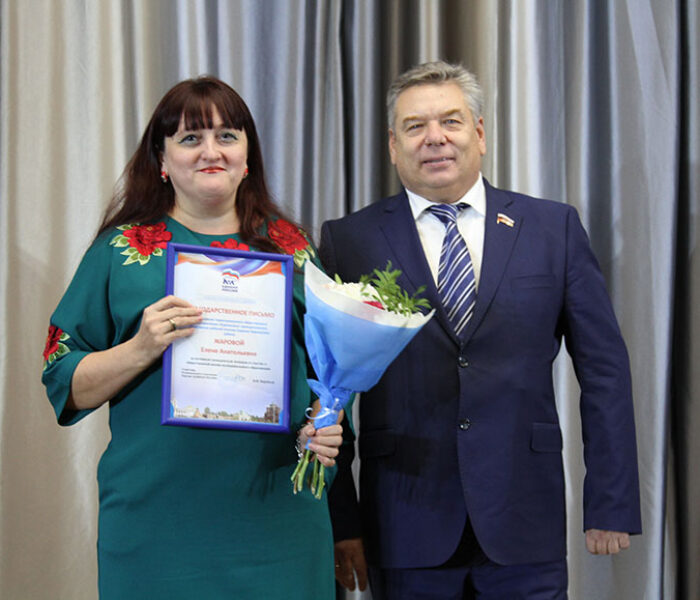 НЕСЛАБОЕ ЗВЕНО МЕЖДУ ЖИТЕЛЯМИ СЕЛА И ВЛАСТЬЮ