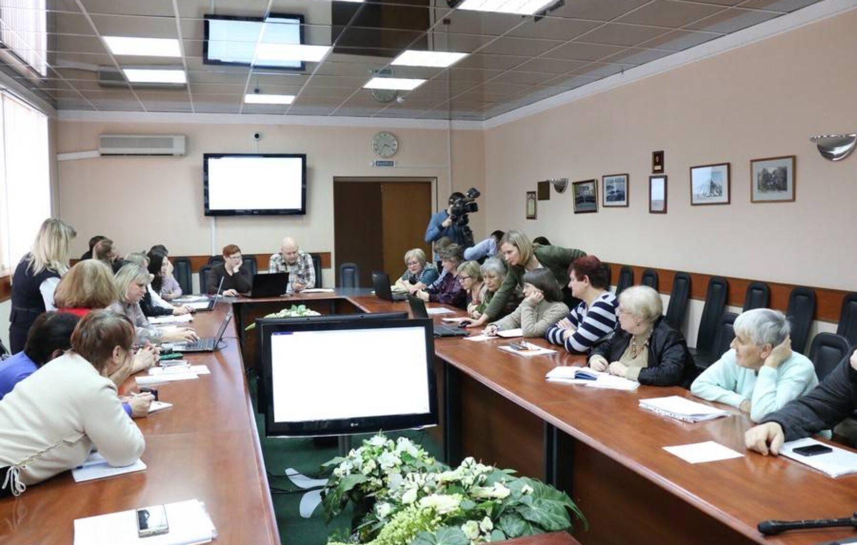 В г. Новомосковск состоялось совещание с председателями комитетов ТОС, сельскими старостами и активистами