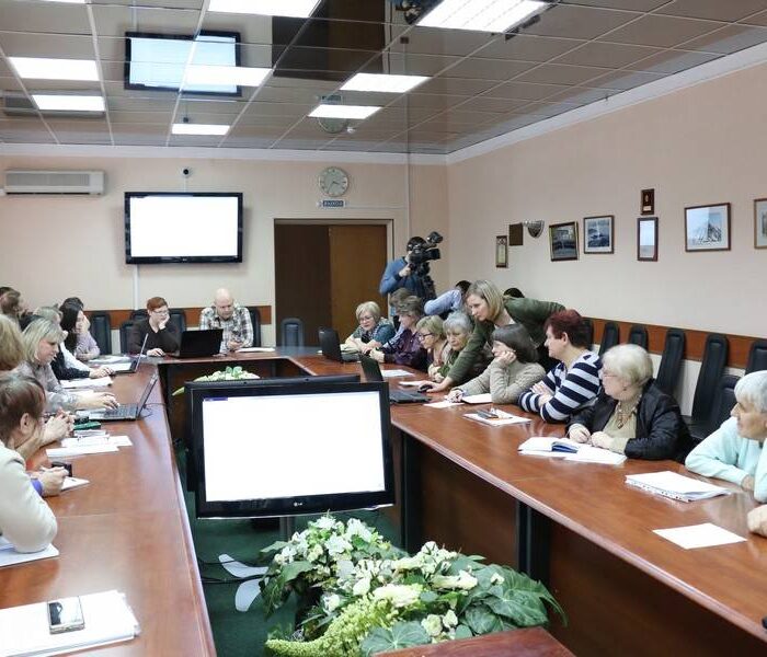 В г. Новомосковск состоялось совещание с председателями комитетов ТОС, сельскими старостами и активистами
