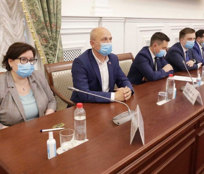 Борис Воловатов предложил создавать межквартальные общественные пространства и поддерживать молодежные проекты «Народного бюджета»